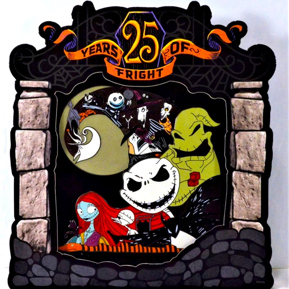 25 years of fright NBC anniversary Jumbo glow in the dark pin, Limited edition!